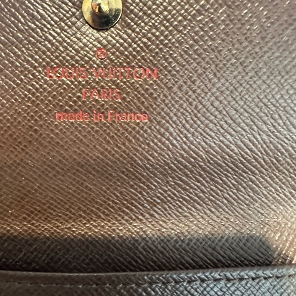Authentic Louis Vuitton 6 key holder in Damier Ebene - Picture 3 of 9
